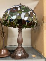 Lampe style TIFFANY. Haut. 45. Vente judiciaire faite aux fr…
