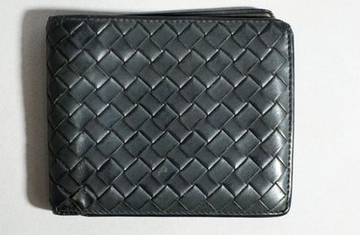BOTTEGA VENETA Portefeuille en cuir noir