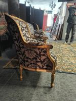 Partie de mobilier de salon composée d'une paire de bergères… (photo 3)
