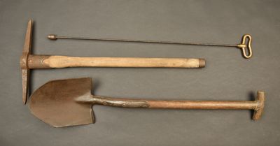 an image of a couple of tools that are laying on a table