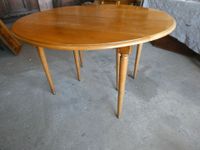 Table de salle à manger ovale à six pieds plateau noyer, s'o… (photo 2)