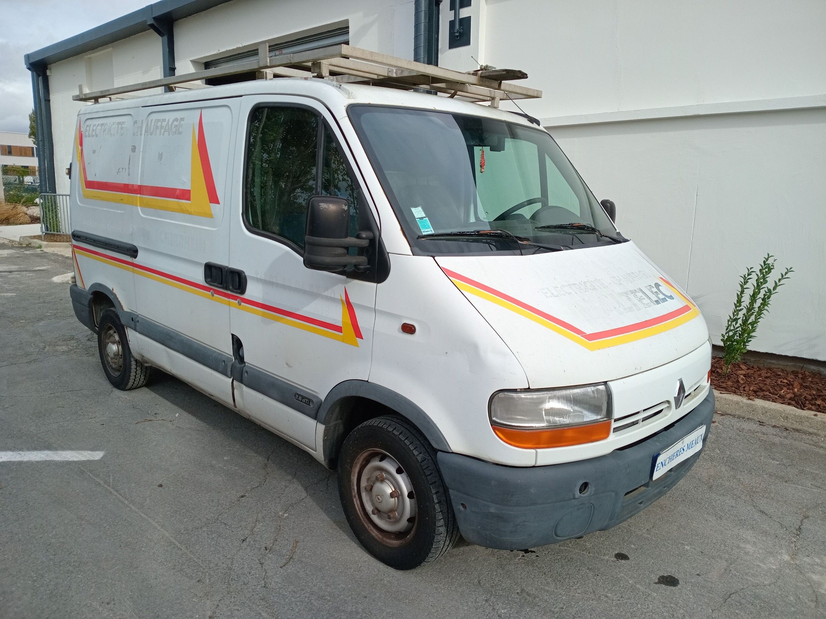 RENAULT MASTER - Genre : CTTE - Carrosserie : FOURGON - Ener…