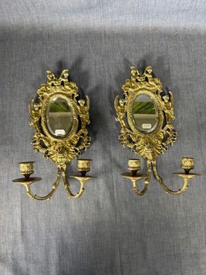 paire d'appliques murales anciennes en laiton avec miroirs et bougeoirs