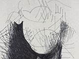 dessin en noir et blanc représentant un chat noir assis sur une chaise