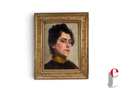tableau représentant une femme en robe noire, dans un cadre doré