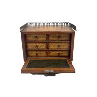 Petit cabinet de maîtrise formant secrétaire découvrant sur … (photo 2)