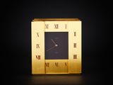 une image représentant une horloge avec des chiffres romains