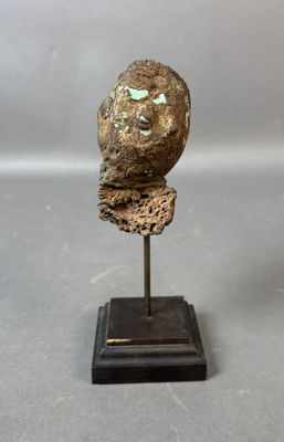 TCHAD Tête en bronze Hauteur (avec socle) : 19 cm