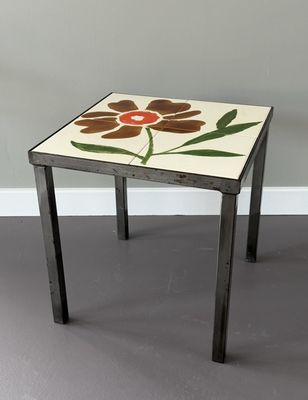Petite table basse ou bout de canapé à plateau carré en carr…
