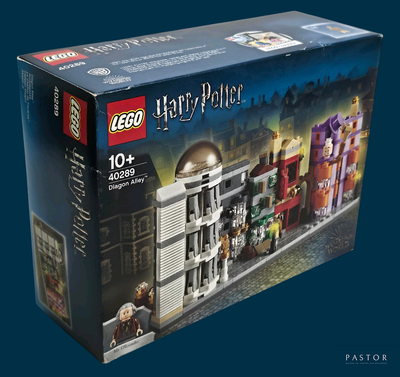 une boîte contenant un ensemble Lego Harry Potter