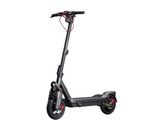 une image représentant un scooter muni de roues et d'un guidon