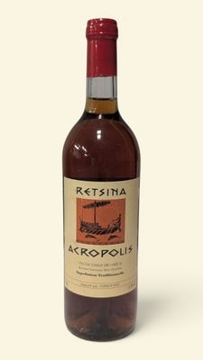 l'image d'une bouteille de vin posée sur une table