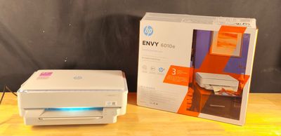 Imprimante HP ENVY 6010e La première photo est non contractu…