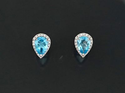 Paire de puces d'oreilles en or blanc 18k 750 millièmes orné…