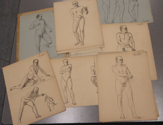 Mantelet : Dessins d’études de nus masculin