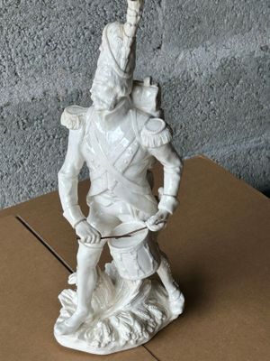Porcelaine blanche - Empire -Tambour des grenadiers (hauteur…