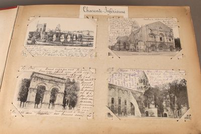 une vieille photo d'un livre contenant des images de bâtiments et de personnes