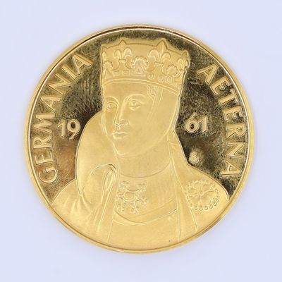 pièce d'or à l'effigie de la reine Élisabeth d'Angleterre