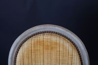 Suite de quatre chaises en bois peint blanc mouluré à dossie… (photo 2)