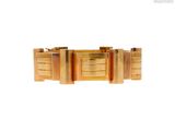 gros plan d'un bracelet en or sur fond blanc
