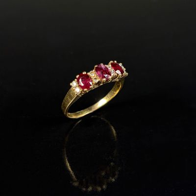 Bague de type jarretière en or jaune 750/1000 (18K) ornée en…