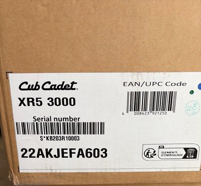 a box with a label on it that says cat cadet xr5 5000