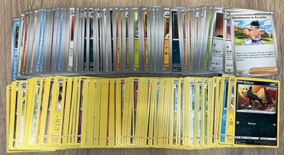 Pokemon : Lot DE 200 Cartes FR.