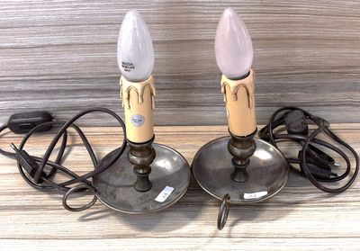 2 Bougeoirs en laiton montés en lampe Ht 16,5cm