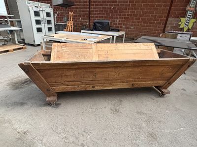 Ancien pétrin chêne mobile 260x85, Mise à prix 70