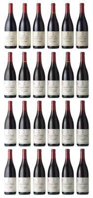 un tas de bouteilles de vin rouge empilées les unes sur les autres