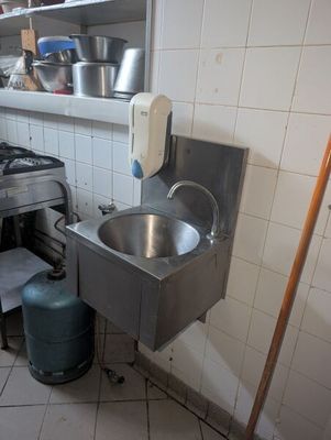 Lave-main Vente sur désignation - se trouve à Lessay (50) - … - Photo 1