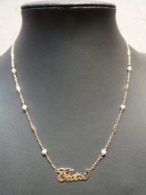 Collier en or jaune 18K, à pendentif ajouré « Eloise » agrém…