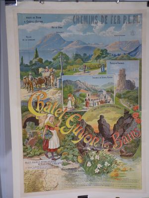 une photo d'une affiche accrochée au mur d'une pièce
