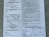 gros plan d'une feuille de papier portant un code-barres