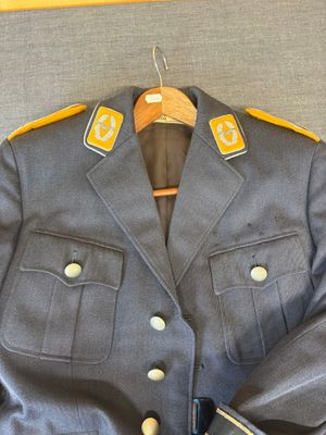 an image of a uniform worn by a soldier