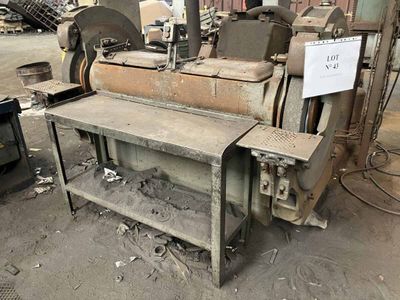 Touret à meuler double avec outillage, aspiration et table é… - Photo 1