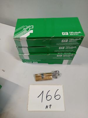 Lot de 40 cylindres européens double entréeFacchinetti , fin…