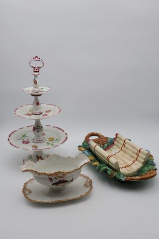 POUYAT : saucière en porcelaine (accident), joint porte douceur e...