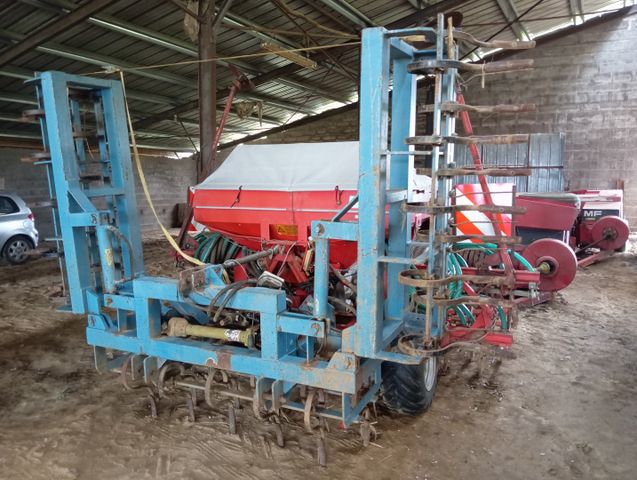 Semoir Kuhn/Accord combiné 4,50m avec vibroculteur