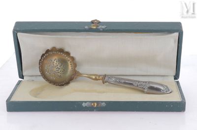 Cuillère à saupoudrer En métal doré et manche en argent four…