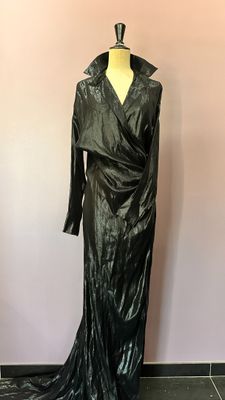 une robe noire sur un mannequin mannequin mannequin mannequin mannequin mannequin mannequin mannequin mannequin mannequin