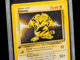 une image d'une carte Pokémon au motif jaune et noir