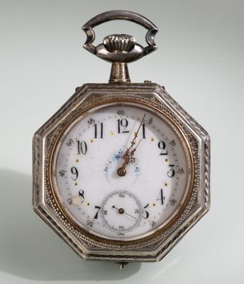 Montre de gousset vers 1900, boîtier octogonal en argent 925…