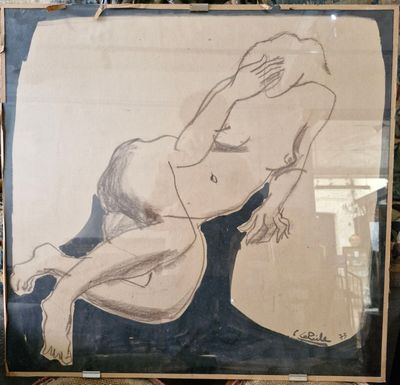 dessin représentant une femme nue assise sur une chaise dans une pièce