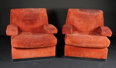 Paire de fauteuil en suédine à base en métal chromé et suppo…