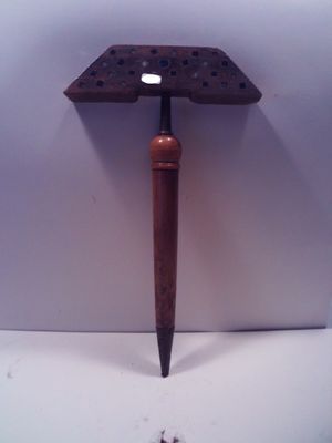 MIROIR AUX ALOUETTES A FICELLE (ht 40 cm) tête jurassienne, …