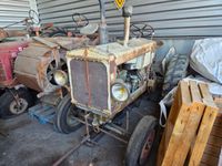 Tracteur agricole RENAULT 304 E. (photo 5)