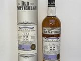 une image représentant une bouteille de whisky posée à côté d'un bidon