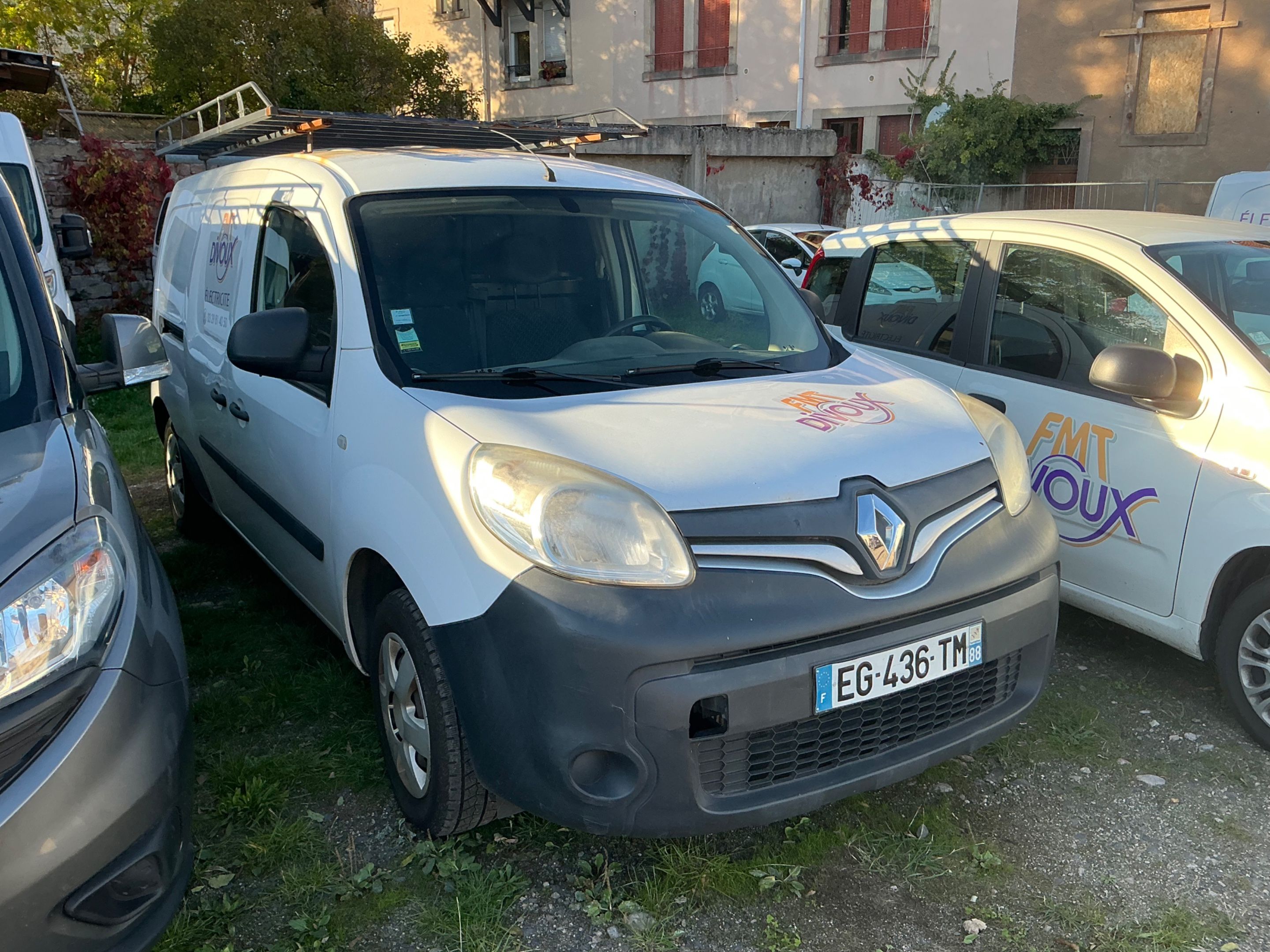 BEAU PARC AUTOMOBILE DE 50 VU OU VP - EN PREPARATION