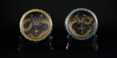 paire de cloisons chinoises représentant un dragon et un singe